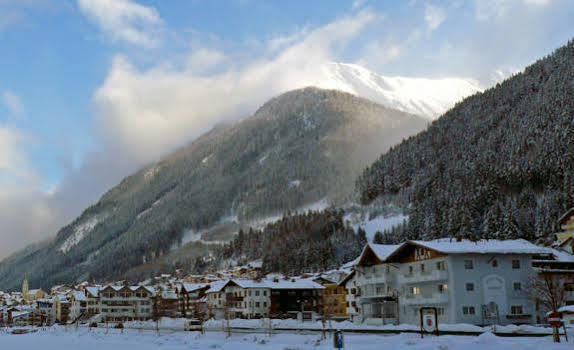 Hotel Germania 이스크글 외부 사진
